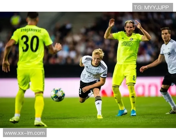 巴媒报道23岁前锋卡洛斯阿尔贝托将租借中超球队武汉河南或辽宁 巴媒报道23岁前锋卡洛斯阿尔贝托将租借中超球队武汉河南或辽宁