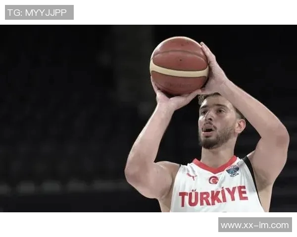 乌度卡强调快速出球的重要性避免高风险传球策略